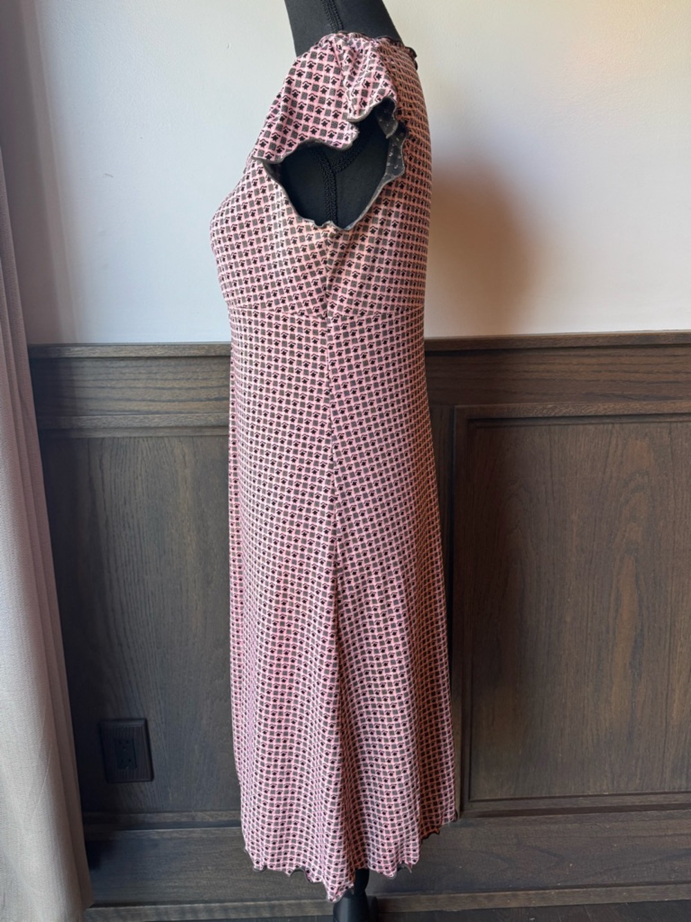 Y2K Pink Patterned Cap-Sleeve Midi Dress - Picture 3 of 7